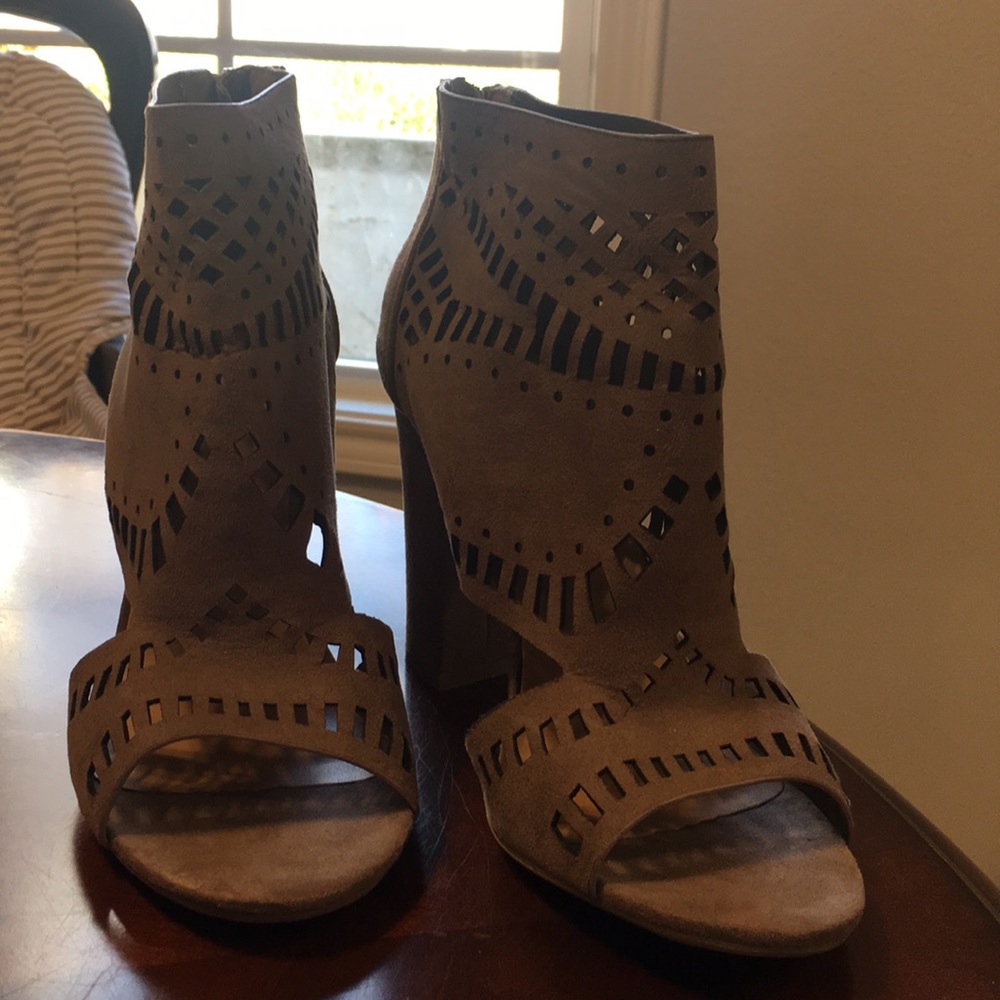 Bamboo Size 8 Peep Toe Booties